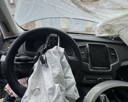 Серый Вольво ХС90, объемом двигателя 2 л и пробегом 80 тыс. км за 12500 $, фото 10 на Automoto.ua