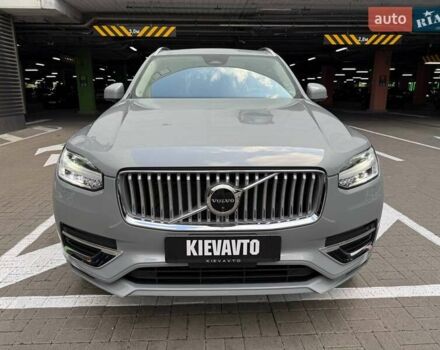 Серый Вольво ХС90, объемом двигателя 2 л и пробегом 24 тыс. км за 47000 $, фото 2 на Automoto.ua