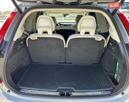 Серый Вольво ХС90, объемом двигателя 1.97 л и пробегом 12 тыс. км за 60500 $, фото 5 на Automoto.ua