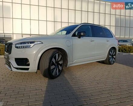 Серый Вольво ХС90, объемом двигателя 1.97 л и пробегом 21 тыс. км за 83700 $, фото 4 на Automoto.ua