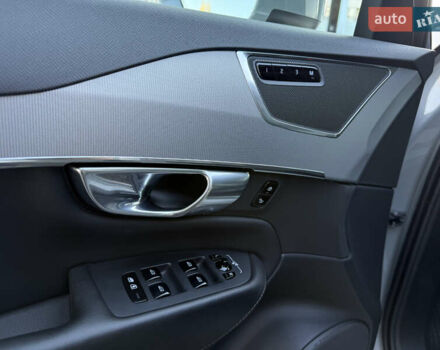 Серый Вольво ХС90, объемом двигателя 1.97 л и пробегом 58 тыс. км за 52000 $, фото 32 на Automoto.ua