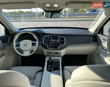 Серый Вольво ХС90, объемом двигателя 1.97 л и пробегом 12 тыс. км за 60500 $, фото 3 на Automoto.ua