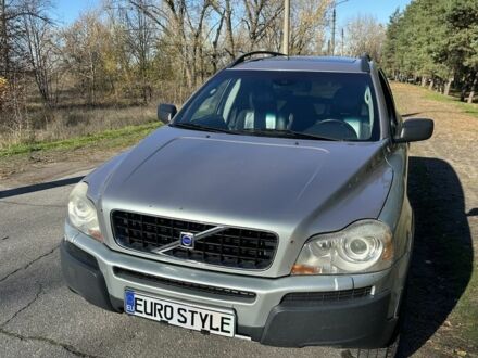 Серый Вольво ХС90, объемом двигателя 2.4 л и пробегом 351 тыс. км за 5100 $, фото 1 на Automoto.ua