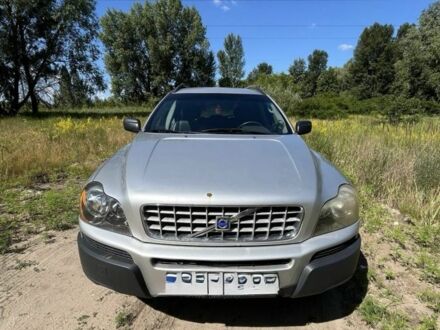 Вольво ХС90 2004 в Киеве на Automoto.ua Серый Вольво ХС90, объемом двигателя 2.4 л и пробегом 350 тыс. км за 4500 $, фото 1 на Automoto.ua