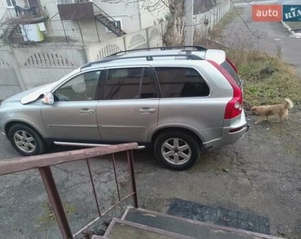 Серый Вольво ХС90, объемом двигателя 2.4 л и пробегом 350 тыс. км за 6700 $, фото 1 на Automoto.ua