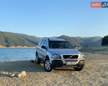 Серый Вольво ХС90, объемом двигателя 2.4 л и пробегом 310 тыс. км за 8800 $, фото 1 на Automoto.ua