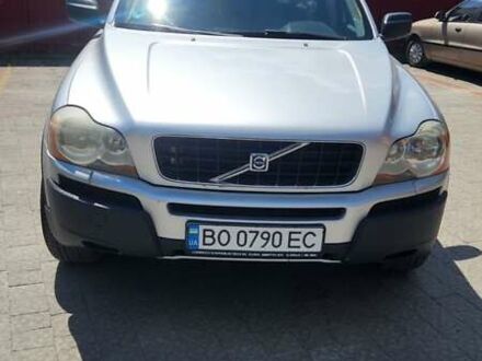 Серый Вольво ХС90, объемом двигателя 2.4 л и пробегом 400 тыс. км за 11000 $, фото 1 на Automoto.ua
