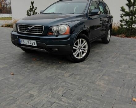 Серый Вольво ХС90, объемом двигателя 2.4 л и пробегом 270 тыс. км за 3900 $, фото 1 на Automoto.ua