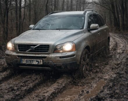 Серый Вольво ХС90, объемом двигателя 3.2 л и пробегом 216 тыс. км за 5200 $, фото 1 на Automoto.ua