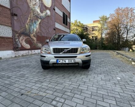 Сірий Вольво ХС90, об'ємом двигуна 2.4 л та пробігом 330 тис. км за 6011 $, фото 1 на Automoto.ua