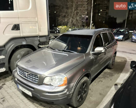 Серый Вольво ХС90, объемом двигателя 2.4 л и пробегом 280 тыс. км за 13800 $, фото 1 на Automoto.ua