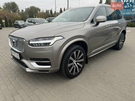 Вольво ХС90 2021 в Киеве на Automoto.ua Серый Вольво ХС90, объемом двигателя 1.97 л и пробегом 82 тыс. км за 51700 $, фото 1 на Automoto.ua