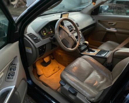 Синий Вольво ХС90, объемом двигателя 2.4 л и пробегом 265 тыс. км за 5200 $, фото 8 на Automoto.ua