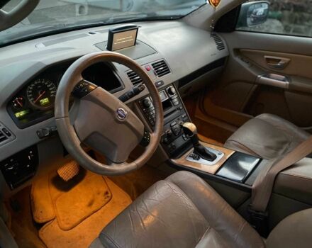 Синий Вольво ХС90, объемом двигателя 2.4 л и пробегом 265 тыс. км за 5200 $, фото 7 на Automoto.ua