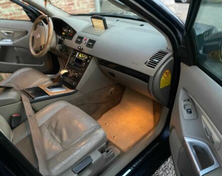 Синий Вольво ХС90, объемом двигателя 2.4 л и пробегом 265 тыс. км за 5200 $, фото 11 на Automoto.ua