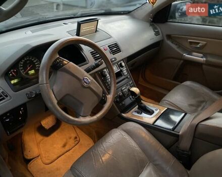 Синий Вольво ХС90, объемом двигателя 2.4 л и пробегом 265 тыс. км за 5300 $, фото 11 на Automoto.ua