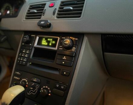 Синий Вольво ХС90, объемом двигателя 2.4 л и пробегом 265 тыс. км за 5200 $, фото 15 на Automoto.ua