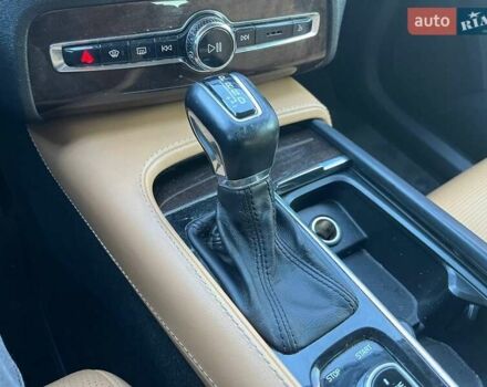 Синий Вольво ХС90, объемом двигателя 1.97 л и пробегом 212 тыс. км за 26290 $, фото 30 на Automoto.ua