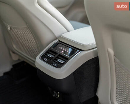 Вольво ХС90 2016 в Ровно на Automoto.ua Синий Вольво ХС90, объемом двигателя 1.97 л и пробегом 210 тыс. км за 23999 $, фото 30 на Automoto.ua