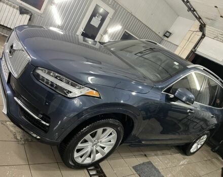 Синий Вольво ХС90, объемом двигателя 2 л и пробегом 115 тыс. км за 29500 $, фото 1 на Automoto.ua