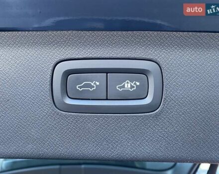 Синій Вольво ХС90, об'ємом двигуна 1.97 л та пробігом 116 тис. км за 32870 $, фото 11 на Automoto.ua