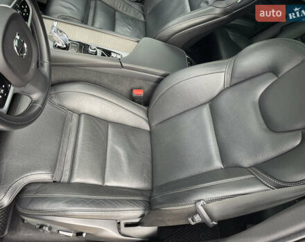 Вольво ХС90 2021 в Киеве на Automoto.ua Синий Вольво ХС90, объемом двигателя 1.97 л и пробегом 57 тыс. км за 52000 $, фото 20 на Automoto.ua