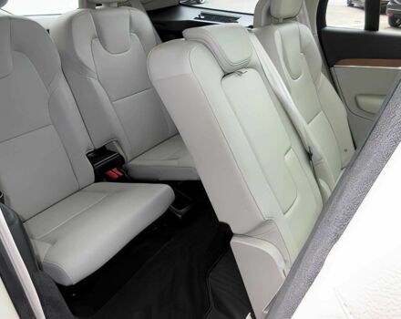 Вольво ХС90 2021 в Чернигове на Automoto.ua Синий Вольво ХС90, объемом двигателя 2 л и пробегом 24 тыс. км за 16200 $, фото 12 на Automoto.ua