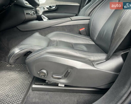 Вольво ХС90 2021 в Киеве на Automoto.ua Синий Вольво ХС90, объемом двигателя 1.97 л и пробегом 57 тыс. км за 52000 $, фото 19 на Automoto.ua