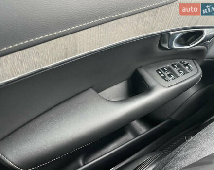 Вольво ХС90 2021 в Киеве на Automoto.ua Синий Вольво ХС90, объемом двигателя 1.97 л и пробегом 57 тыс. км за 52000 $, фото 15 на Automoto.ua