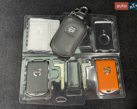 Вольво ХС90 2021 в Киеве на Automoto.ua Синий Вольво ХС90, объемом двигателя 1.97 л и пробегом 57 тыс. км за 52000 $, фото 52 на Automoto.ua