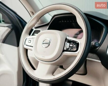 Синій Вольво ХС90, об'ємом двигуна 1.97 л та пробігом 27 тис. км за 62000 $, фото 8 на Automoto.ua