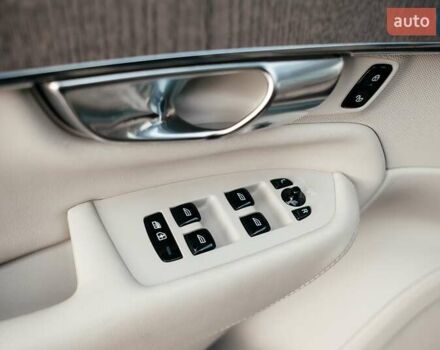 Синій Вольво ХС90, об'ємом двигуна 1.97 л та пробігом 27 тис. км за 62000 $, фото 136 на Automoto.ua