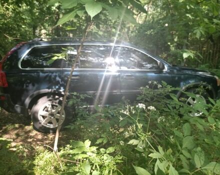 Синий Вольво ХС90, объемом двигателя 2.4 л и пробегом 280 тыс. км за 5000 $, фото 1 на Automoto.ua