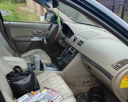 Зеленый Вольво ХС90, объемом двигателя 2.4 л и пробегом 300 тыс. км за 5000 $, фото 1 на Automoto.ua