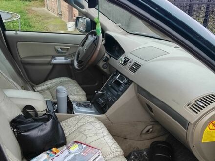 Вольво ХС90 2004 в Бару на Automoto.ua Зеленый Вольво ХС90, объемом двигателя 2.4 л и пробегом 320 тыс. км за 5000 $, фото 1 на Automoto.ua