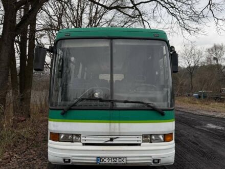 Белый Вольво B10B, объемом двигателя 9.6 л и пробегом 100 тыс. км за 6200 $, фото 1 на Automoto.ua