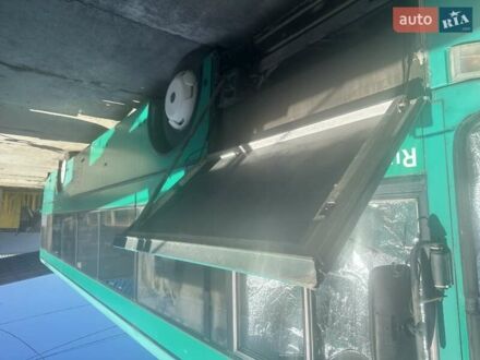 Зеленый Вольво B10B, объемом двигателя 9.6 л и пробегом 962 тыс. км за 8000 $, фото 1 на Automoto.ua