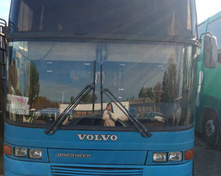 Синий Вольво B10R, объемом двигателя 9.6 л и пробегом 300 тыс. км за 4000 $, фото 2 на Automoto.ua