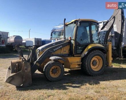 Жовтий Вольво BL 61B, об'ємом двигуна 4.4 л та пробігом 6 тис. км за 44500 $, фото 4 на Automoto.ua