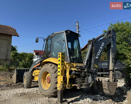 Жовтий Вольво BL 61B, об'ємом двигуна 4.4 л та пробігом 3 тис. км за 29999 $, фото 2 на Automoto.ua