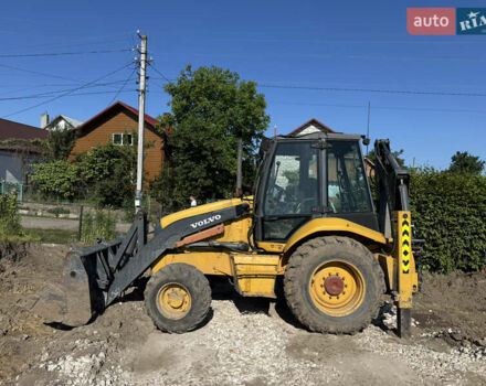 Жовтий Вольво BL 61B, об'ємом двигуна 4.4 л та пробігом 3 тис. км за 29999 $, фото 1 на Automoto.ua