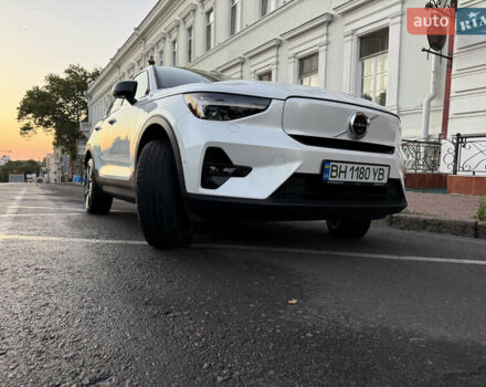 Белый Вольво C40 Recharge, объемом двигателя 0 л и пробегом 31 тыс. км за 34500 $, фото 14 на Automoto.ua
