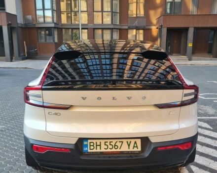Белый Вольво C40 Recharge, объемом двигателя 0 л и пробегом 17 тыс. км за 36700 $, фото 3 на Automoto.ua