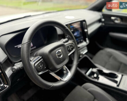 Білий Вольво C40 Recharge, об'ємом двигуна 0 л та пробігом 24 тис. км за 27600 $, фото 12 на Automoto.ua