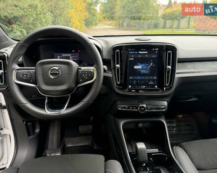 Вольво C40 Recharge 2022 у Рівному на Automoto.ua Білий Вольво C40 Recharge, об'ємом двигуна 0 л та пробігом 23 тис. км за 27600 $, фото 17 на Automoto.ua