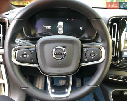 Белый Вольво C40 Recharge, объемом двигателя 0 л и пробегом 72 тыс. км за 29700 $, фото 29 на Automoto.ua