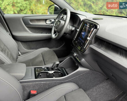 Білий Вольво C40 Recharge, об'ємом двигуна 0 л та пробігом 24 тис. км за 27600 $, фото 7 на Automoto.ua