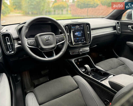 Білий Вольво C40 Recharge, об'ємом двигуна 0 л та пробігом 24 тис. км за 27600 $, фото 5 на Automoto.ua