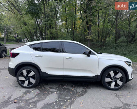 Белый Вольво C40 Recharge, объемом двигателя 0 л и пробегом 17 тыс. км за 31700 $, фото 1 на Automoto.ua