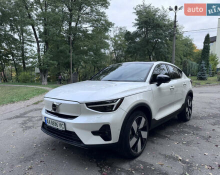 Белый Вольво C40 Recharge, объемом двигателя 0 л и пробегом 17 тыс. км за 31700 $, фото 5 на Automoto.ua